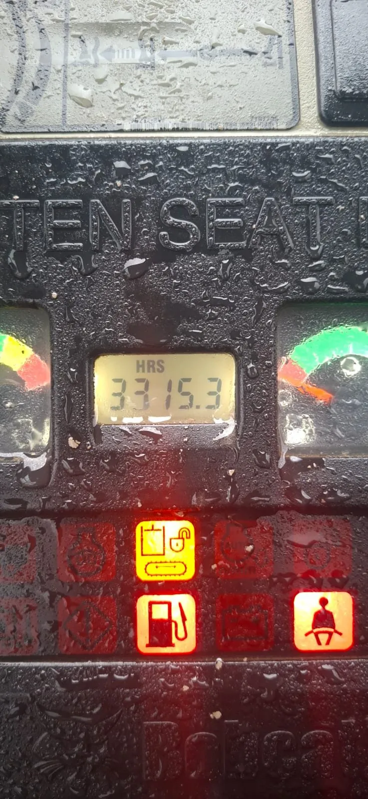 Mini Escavadeira Bobcat E26 usada à venda em Curitiba
