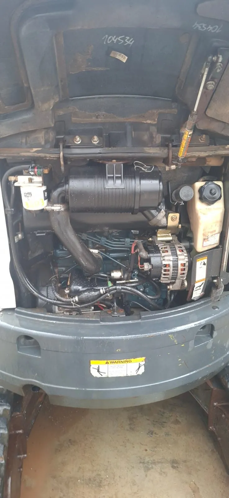 Mini Escavadeira Bobcat E26 usada à venda em Curitiba