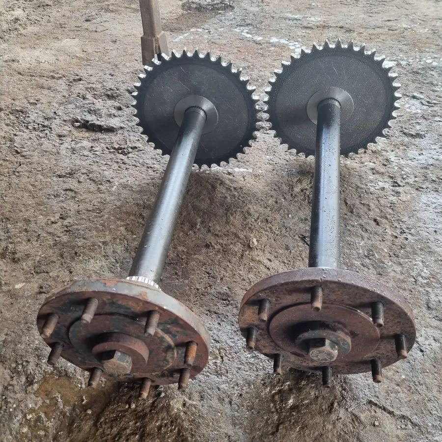 Cubos de roda Bobcat S130 S150 S175 usados à venda em Curitiba