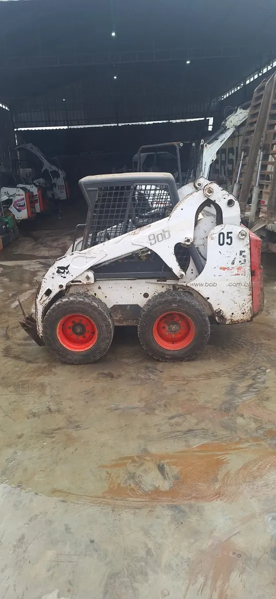 Mini carregadeira Bobcat S175 usada à venda em Curitiba, unidade 05, foto 1
