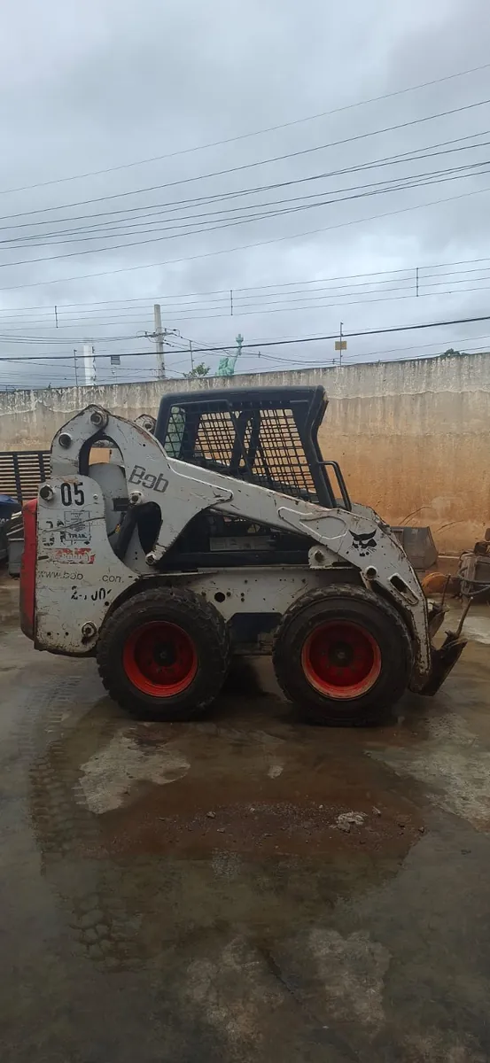 Mini carregadeira Bobcat S175 usada à venda em Curitiba, unidade 05, foto 3